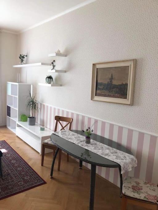 Prague Vysehradska Apartment Exterior photo